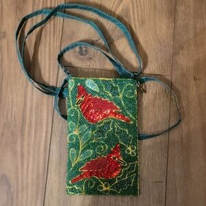 Bamboo Trading Christmas Cardinal Green/Red Beaded/Sequin Crossbody Wristlet Bag